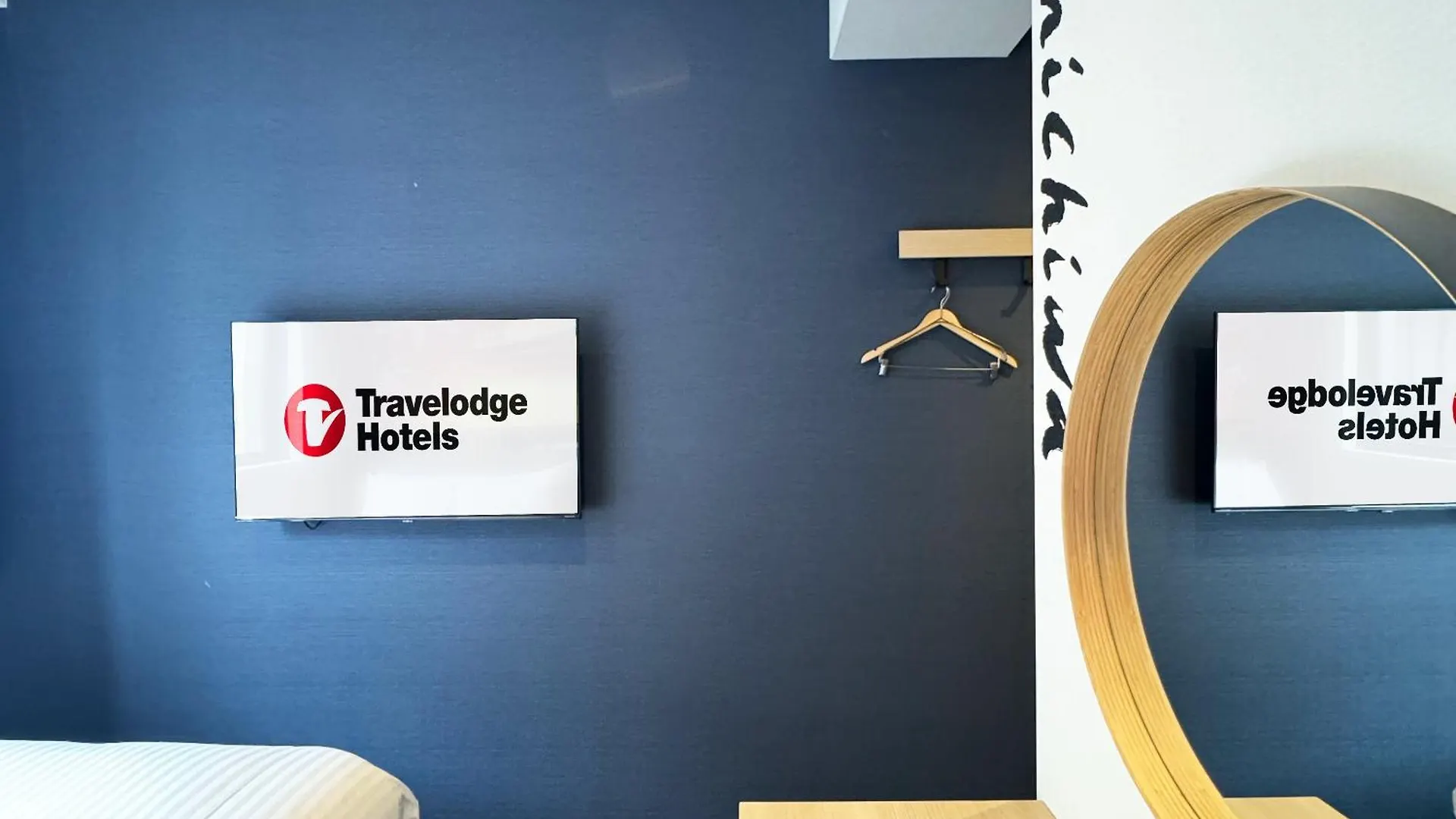 Travelodge Kyoto Shijo Omiya Hotel